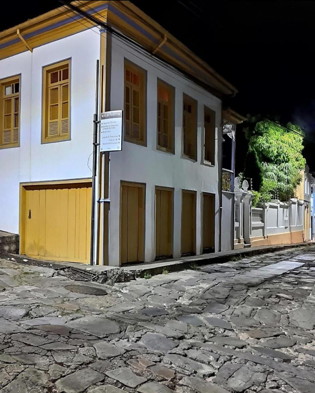 Studio 53 Diamantina Bagian luar foto